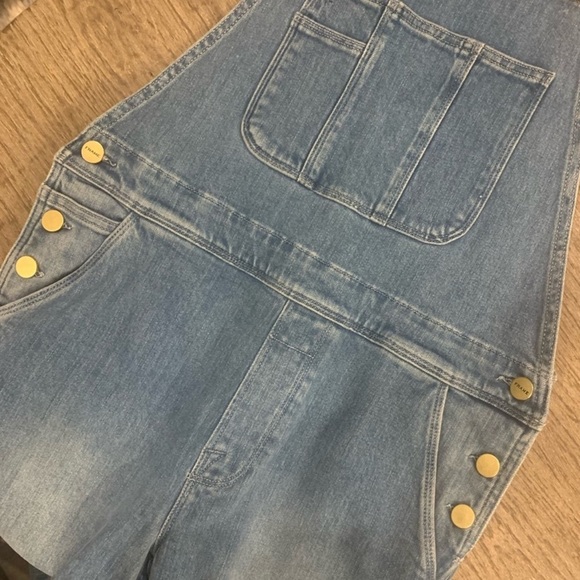 FRAME Denim Le Garcon Overalls. - Picture 7 of 11